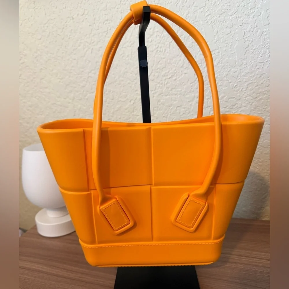 BOTTEGA VENETA Rubber Maxi Intrecciato Mini Arco Tangerine New